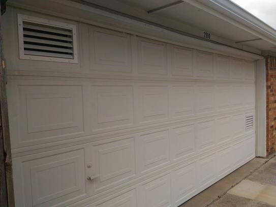 WindeeVent 2.75 in. x 12 in. x 17.5 in. Aluminum Garage Door Vent 2