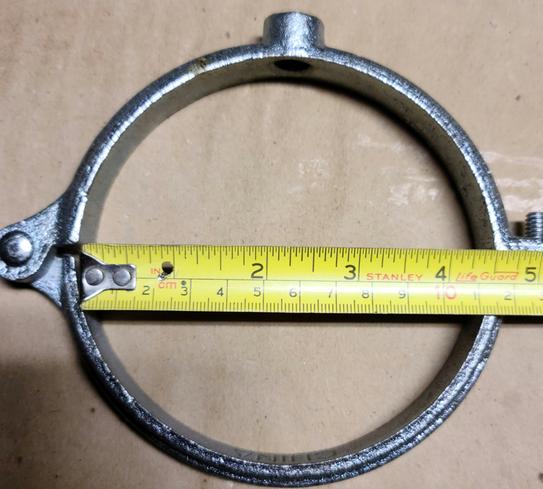 PLUMBFLEX 4 in. Hinged Split Ring Pipe Hanger in Galvanized Malleable ...