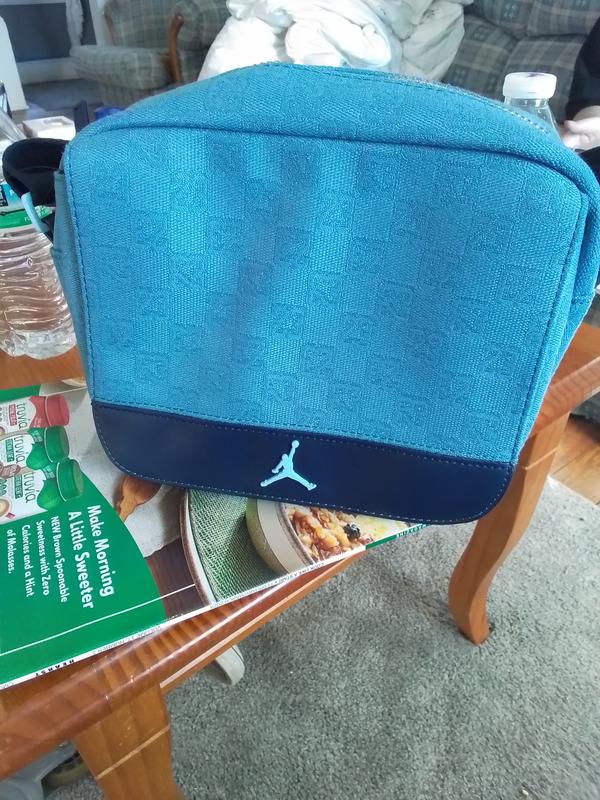 JORDAN BRAND MONOGRAM MINI MESSENGER BAG RED 23SU-S（ジョーダン
