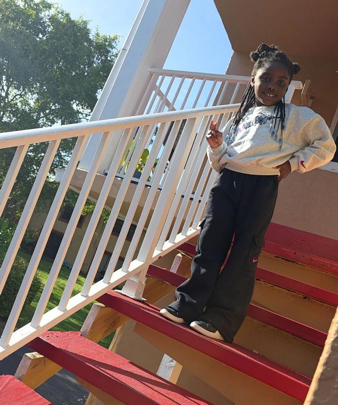 Review Thumbnail Image 0 369146069