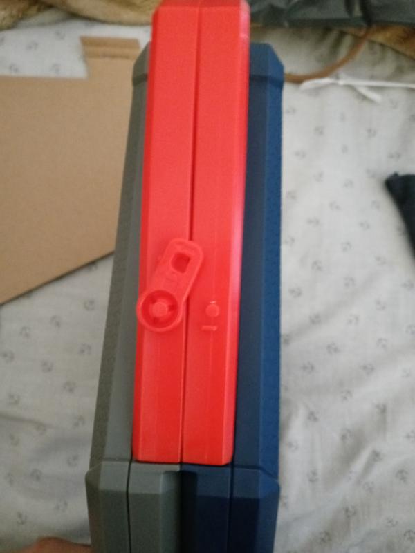 It has locks on the side to keep the two boxes together