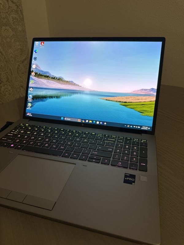 HP Zbook Fury 15.6 inch G10 Core i7 NVIDIA RTX™ 3500 Ada HP Zbook Fury 15.6 inch G10 Core i7 NVIDIA RTX™ 3500 Ada