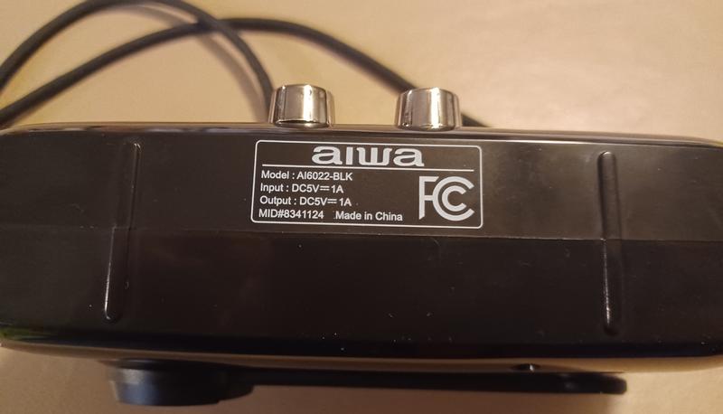 AIWA Retro Handy Mate AM/FM Radio w/Solar Charging, Fan AIWA Retro Handy Mate AM/FM Radio w/Solar Charging, Fan