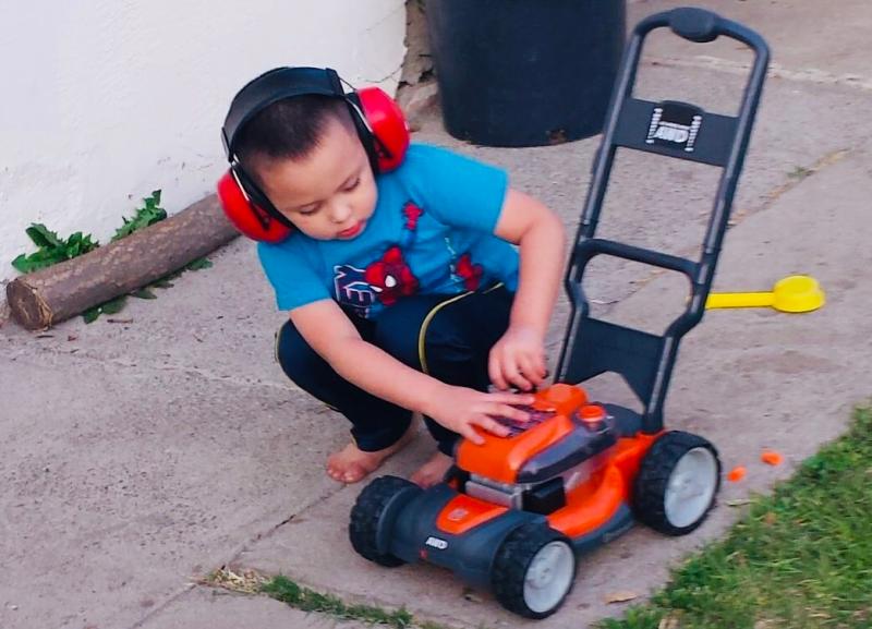 toy husqvarna lawn mower