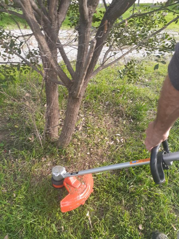 Husqvarna Weed Eater 320iL Lightweight String Trimmer with
