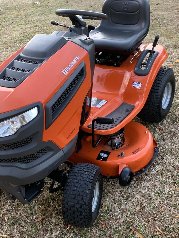 Husqvarna YTH18542 42-in Riding Lawn Mower In The Gas Riding Lawn ...