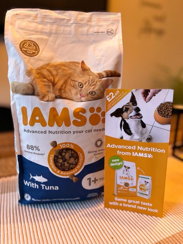 Dry Food Adult Tuna IAMS