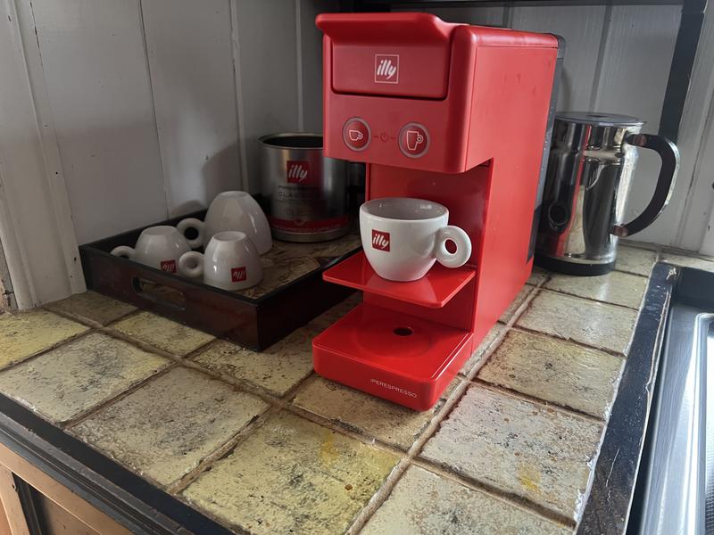 Coffee machine Illy Y3.3 EC, red – I love coffee