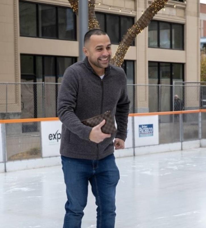 Review Thumbnail Image 0 373524444