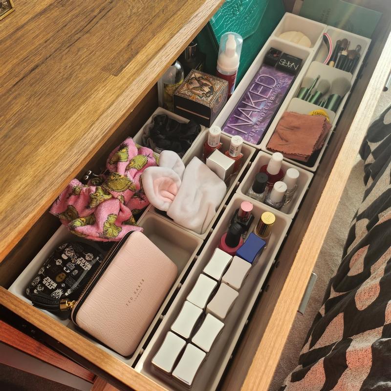 Viva 12-piece Makeup Drawer Organiser Set (Shell) by Joseph Joseph