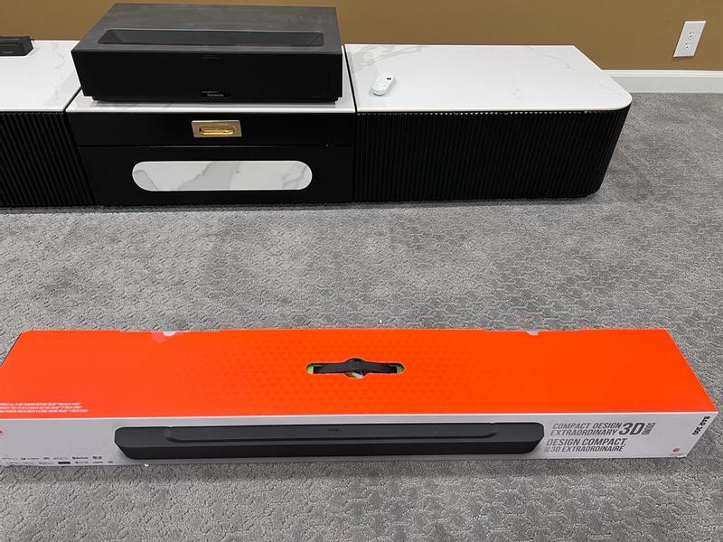 JBL BAR 300 5.0-ch Soundbar with MultiBeam and Virtual Dolby JBL BAR 300 5.0-ch Soundbar with MultiBeam and Virtual Dolby