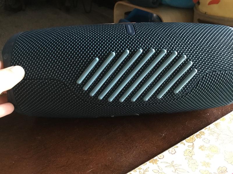 JBL Charge 5 Portable BT speaker | Very