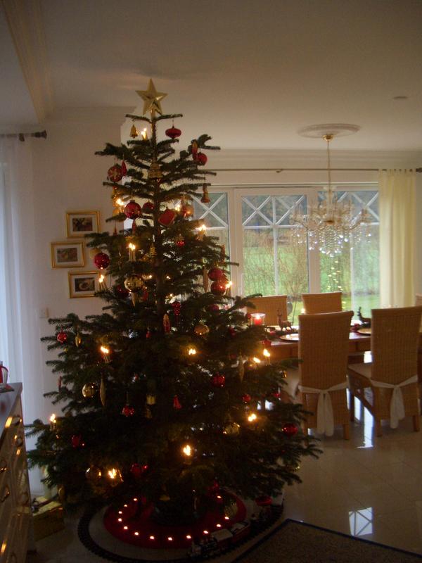 Weihnachtsbaum Echte Nordmanntanne 200 250 Cm Hoch Gesagt Kaufen Bei Obi
