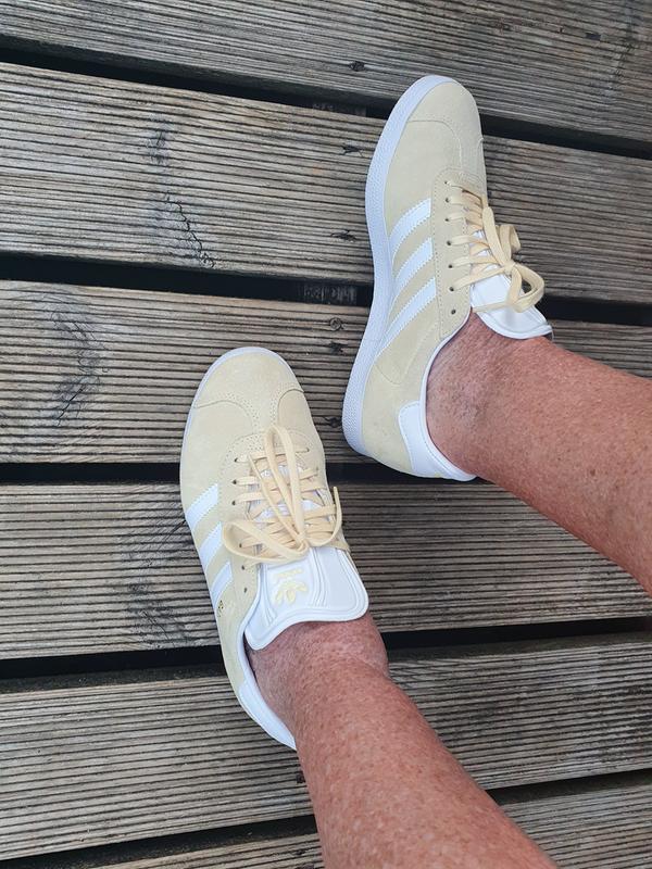 adidas gazelle easy yellow