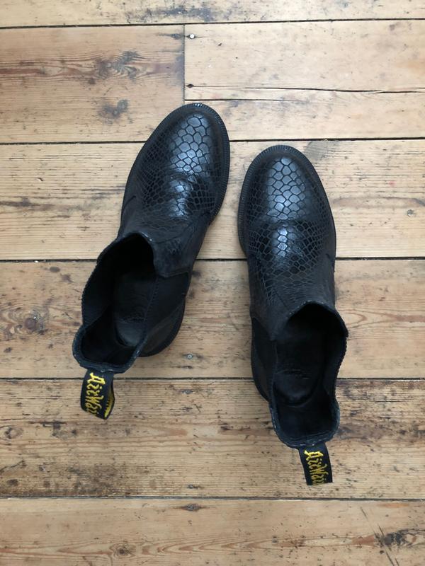 dr martens kensington flora black croco chelsea boots