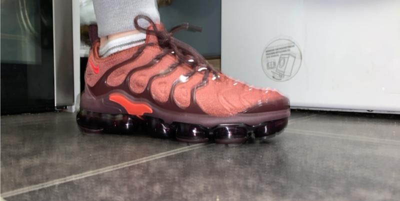 vapormax plus sandals