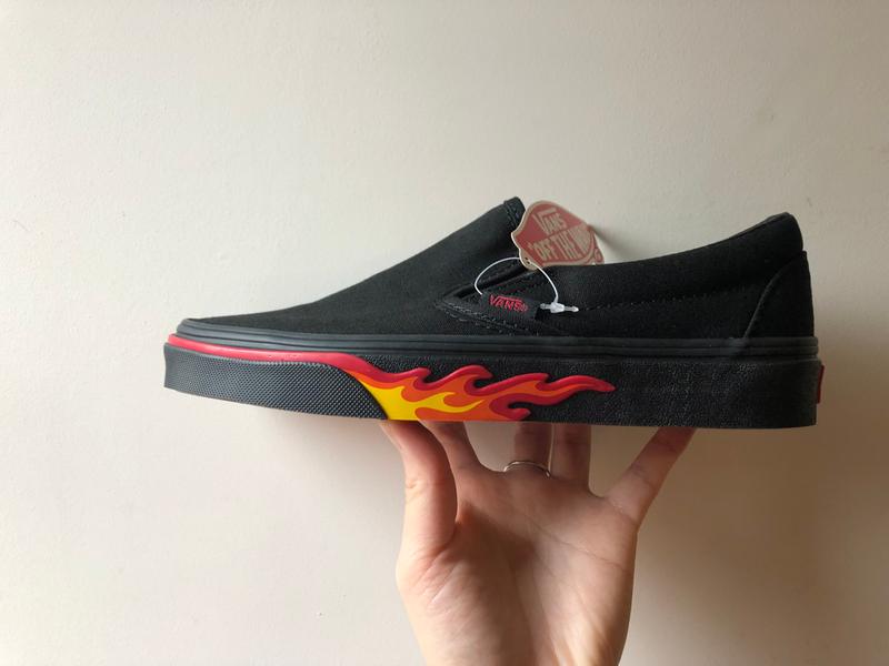 vans flame wall slip on