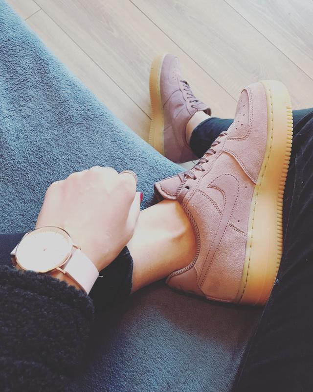 nike air force 1 smokey mauve gum