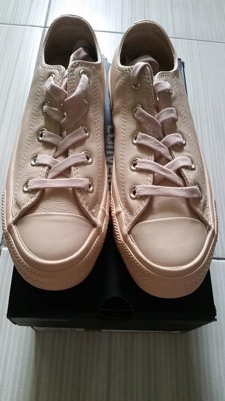 nude color converse