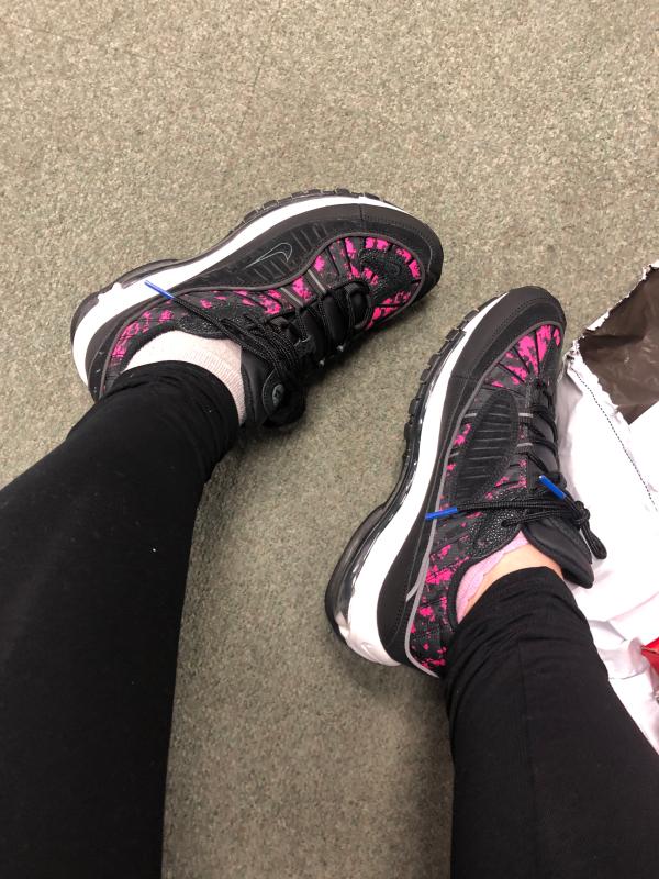 nike air max 98 pink and black