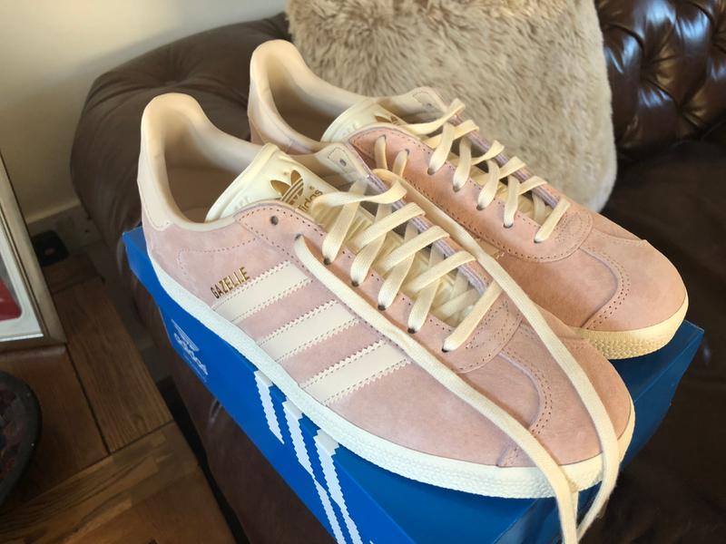 adidas gazelle trainers vapour pink linen cream white