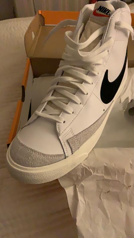 Nike Blazer Mid 77 Trainers White Black 