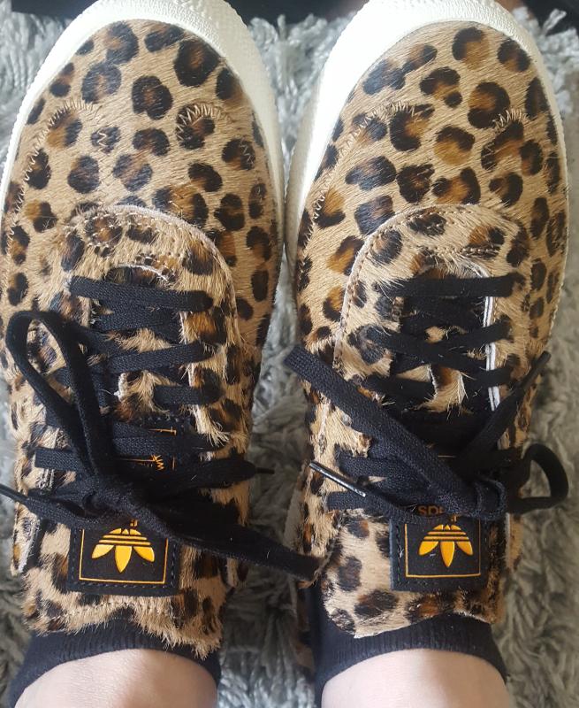 adidas sambarose leopard print