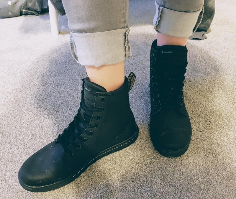 dr martens black sheridan boots