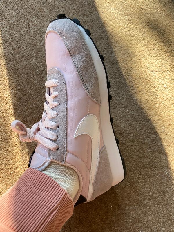 nike daybreak barely rose