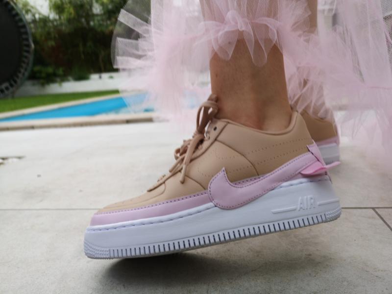 nike air force 1 jester sneakers in beige and pink