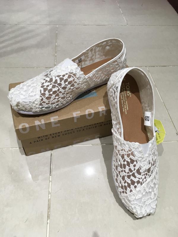 toms women's white lace leaves alpargata flat