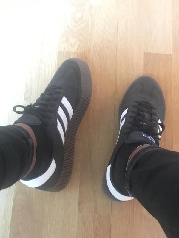 sambarose on feet