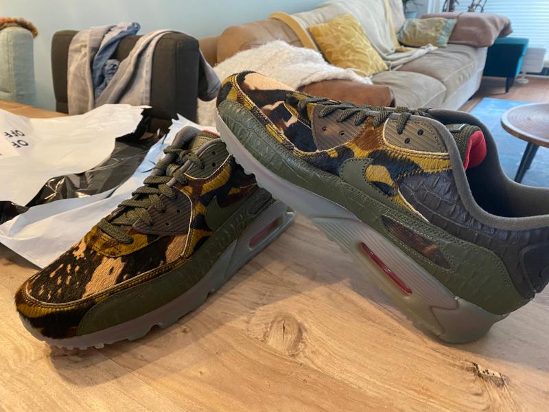 nike air max 90 cargo khaki university red