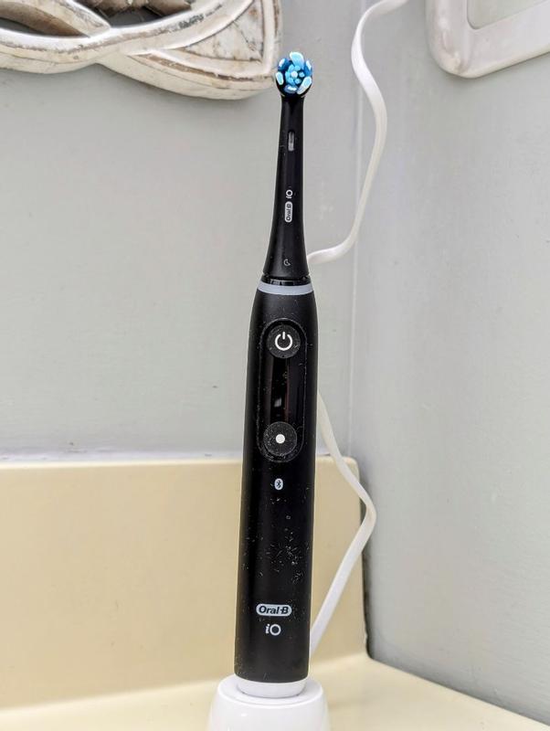 Oral-B iO Series 6 Electric Toothbrush | Oral-B