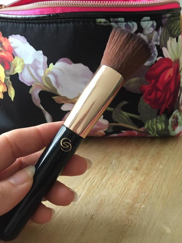 Silky Foundation Buffer (30887) Foundation – Make-Up | Oriflame Cosmetics