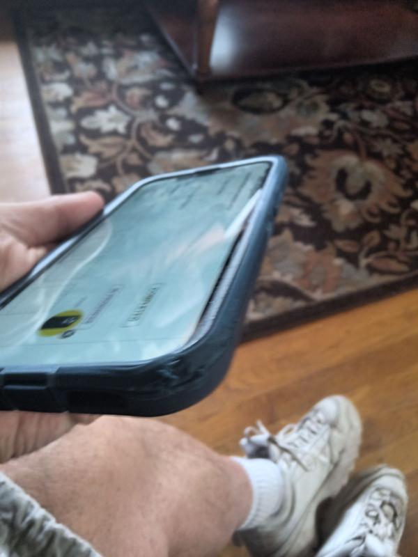 Cracked Iphone 13 My Phone Cracked With An Otterbox Pro Max My