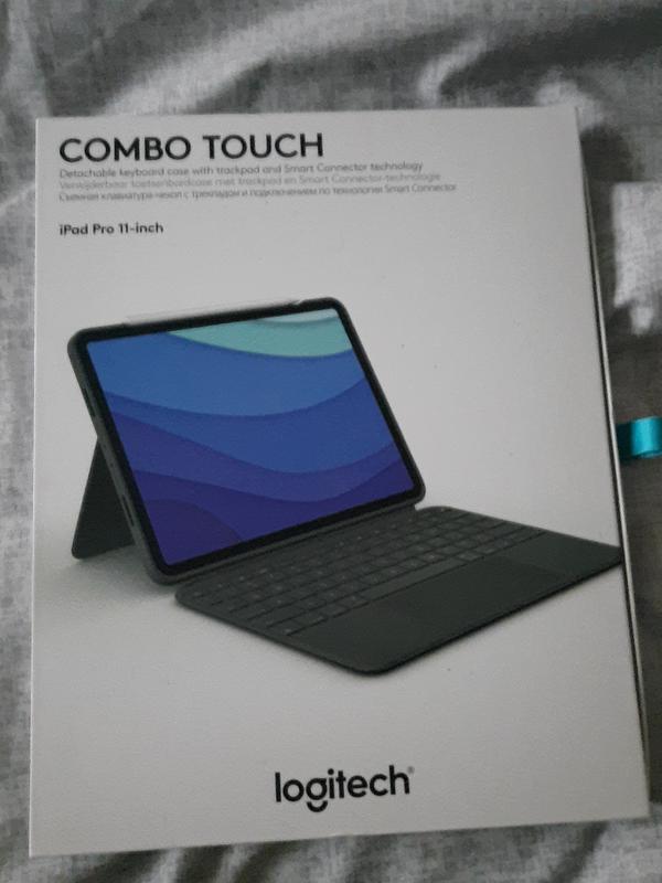 Logitech outlets Combo Touch Keyboard Case for iPad Pro 12.9 5th Gen 2021