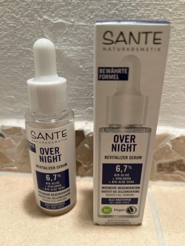Overnight Revitalizer Serum mit Bio-Olive, Hyaluron & Bio-Aloe Vera | SANTE  Naturkosmetik