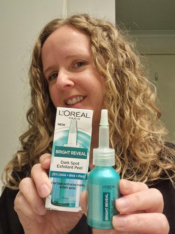 Displaying the Bright Reveal Dark Spot Exfoliant Peel and its packaging