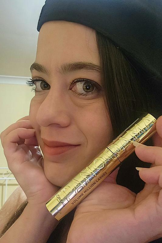 Long lashes with L'Or�al