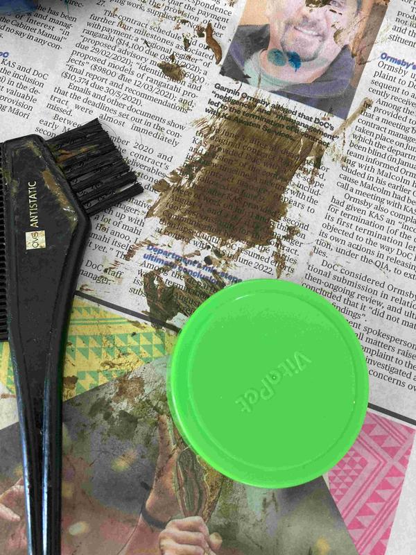 Colour - Cacky green