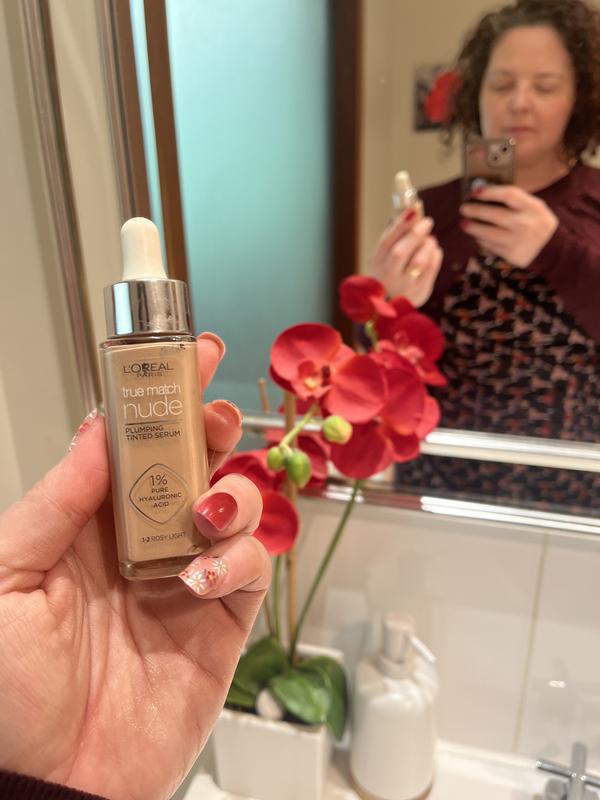 Photo in the mirror of me with the product