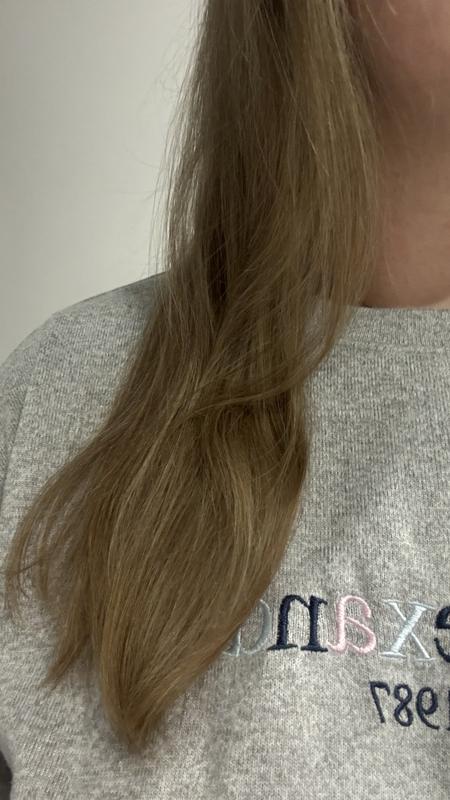 Hair after washing. Less frizzy and more moisturised