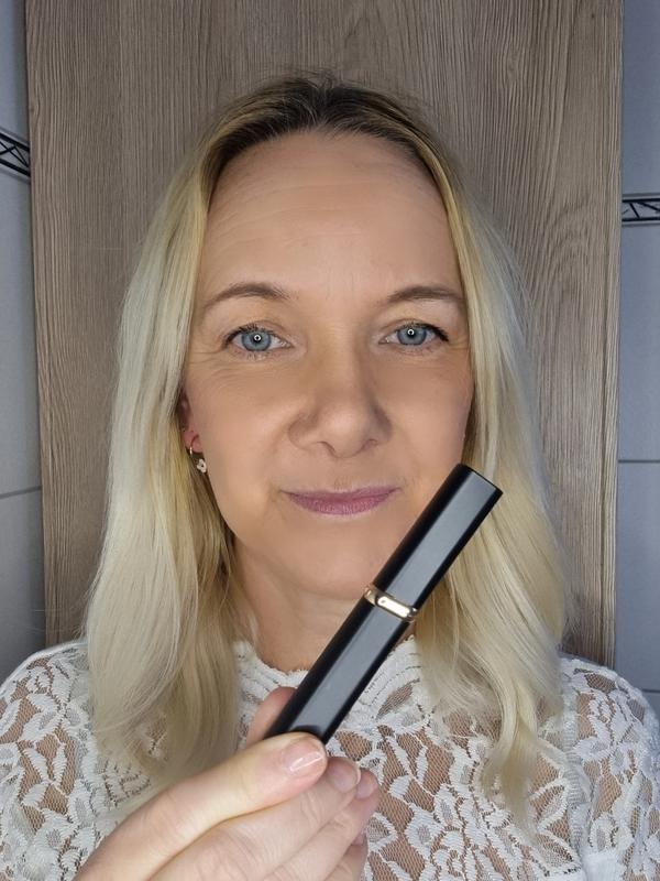 L'Oréal Paris Color Riche Intense Volume Matte Nude Lippenstift