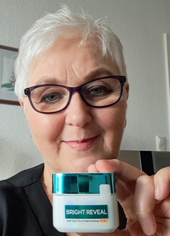 Die L'Oreal Bright Reveal Feuchtigkeitspflege
