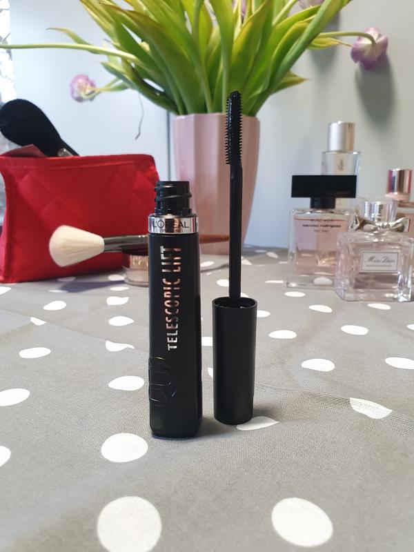 Hervorragende Wimperntusche mit Silikonbürste.
