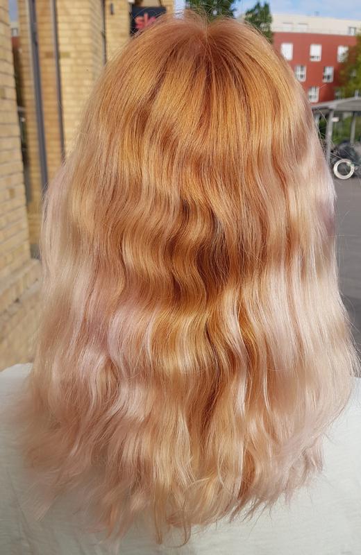 Haare nach der Coloration im Tageslicht