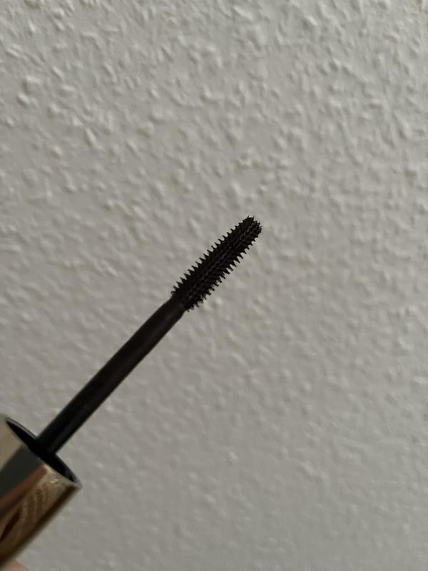 Das Bürstchen des Volume Million Lashes Brown Mascara
