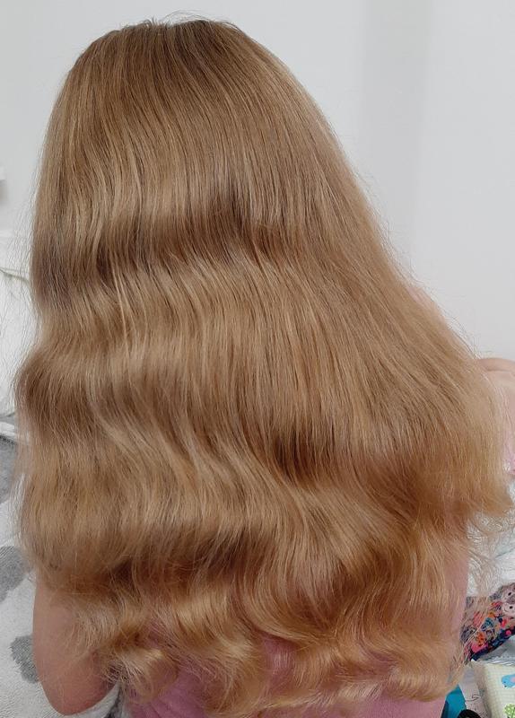 Die Haare meiner Tochter nach dem Waschen und Föhnen