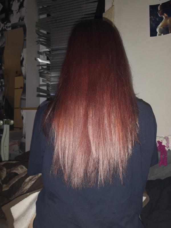 Frisch gewaschene Haare +geföhnt